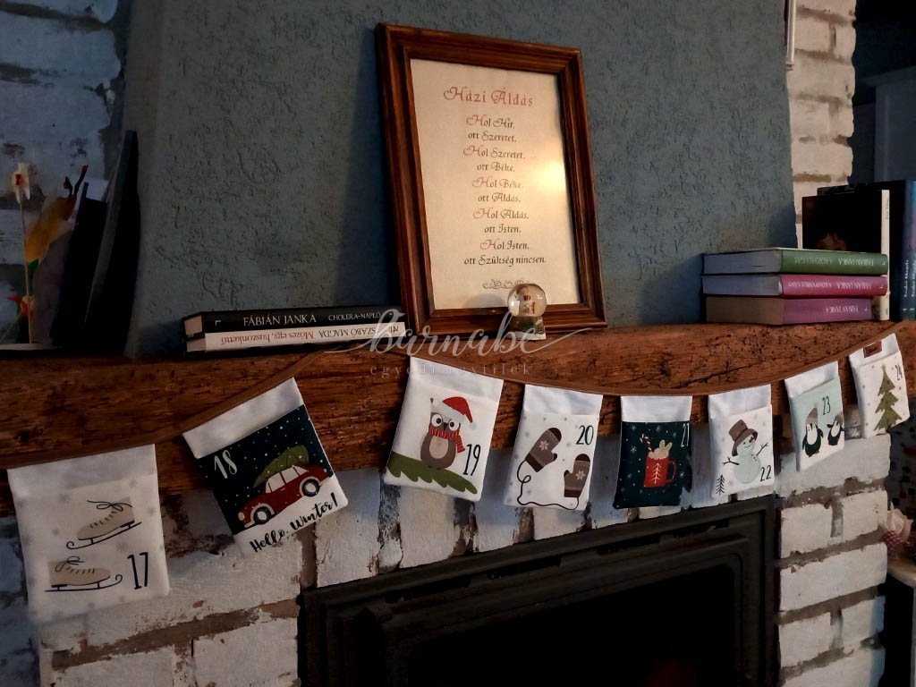 Zászlós adventi naptár nagy zsebekkel